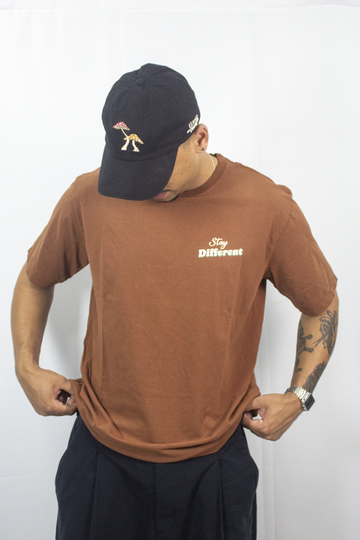 CAMISETA Stay different