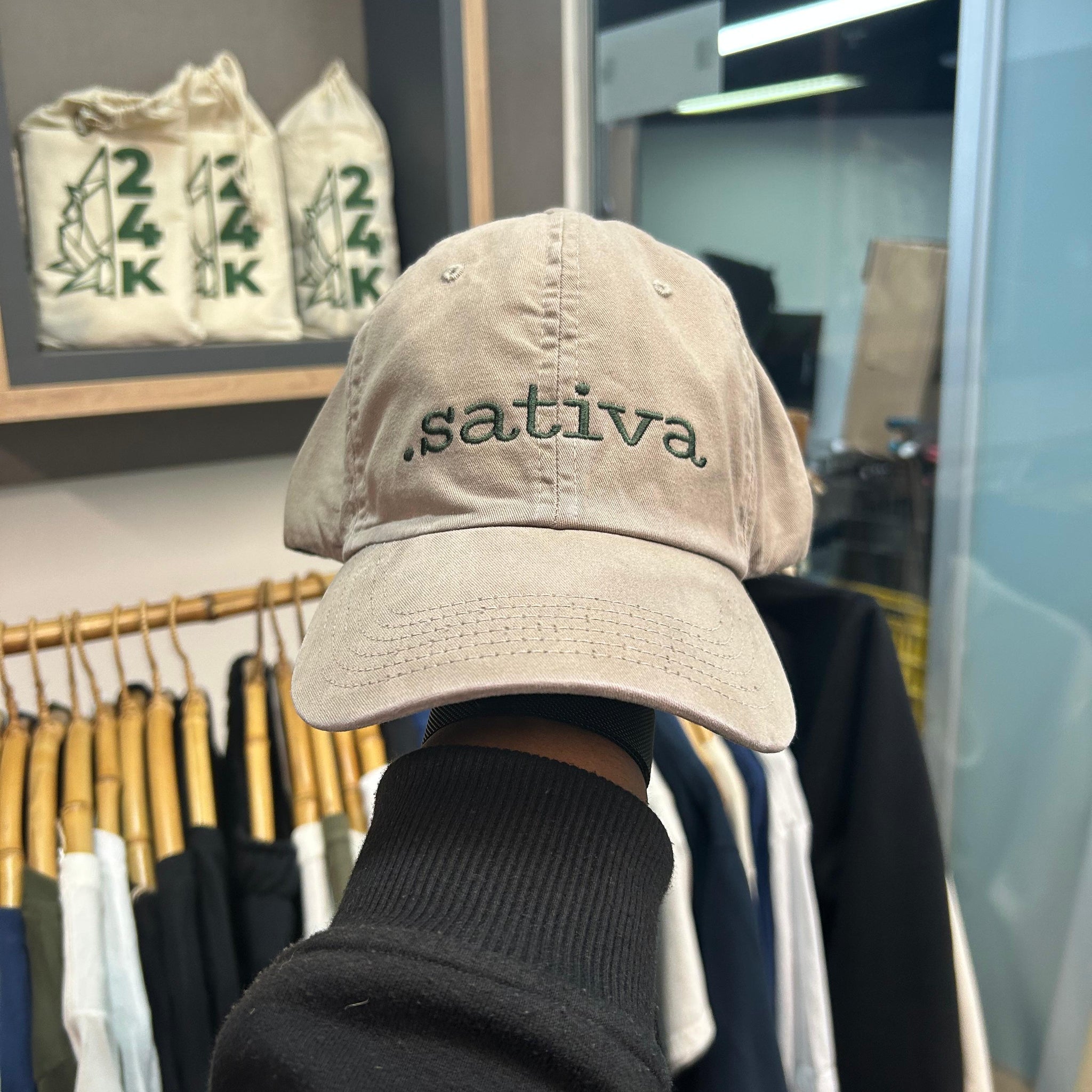 Boné  .SATIVA