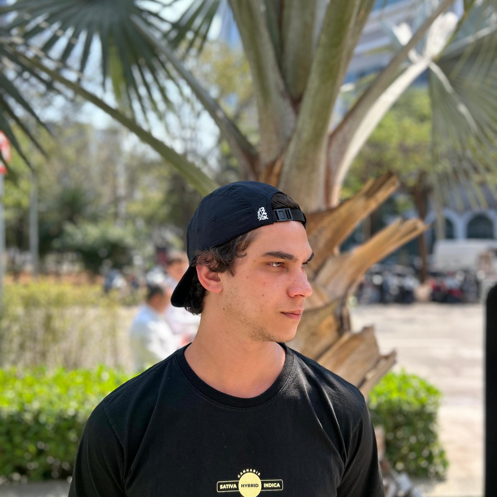 Boné jardineiro preto
